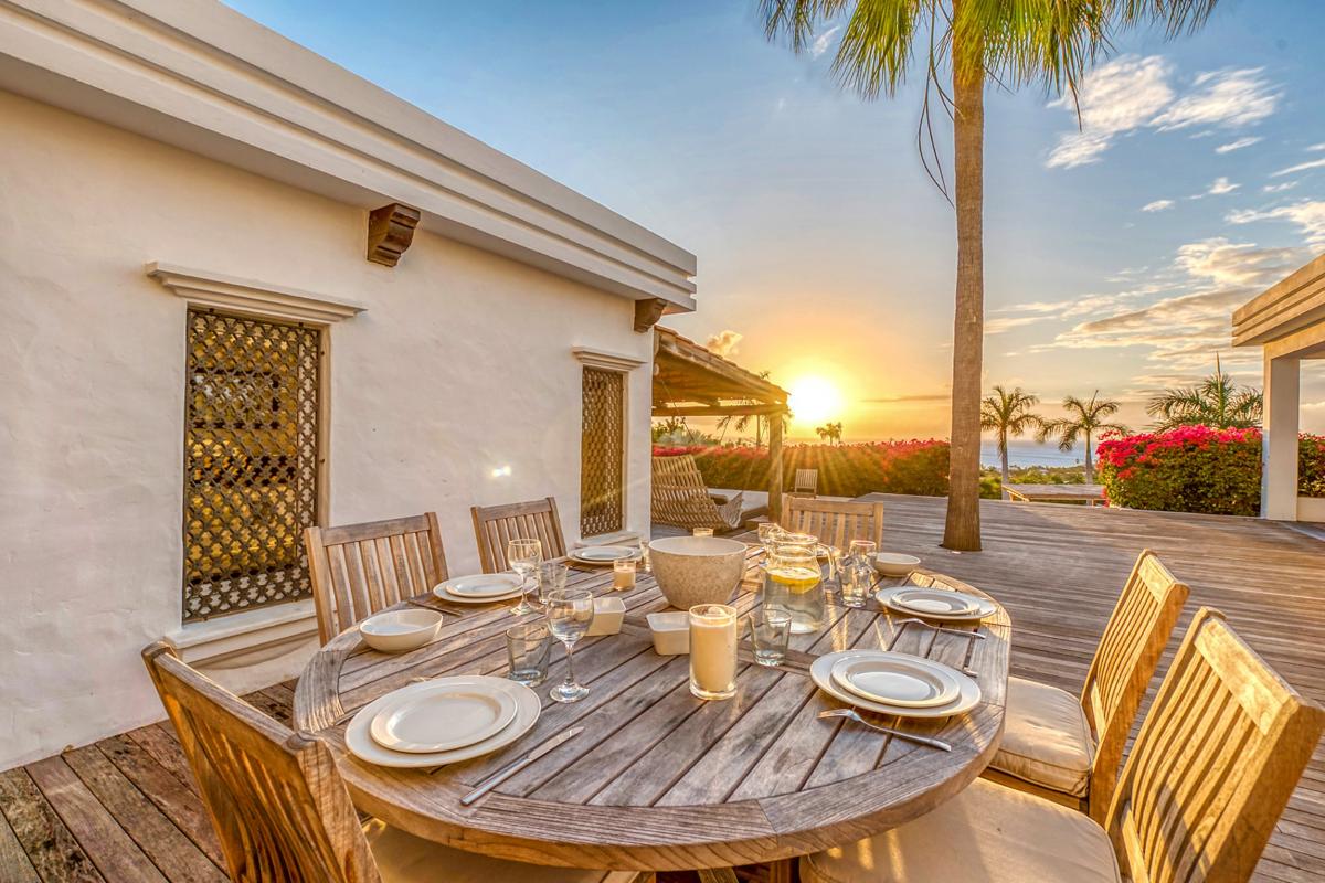 Luxury villa rentals St Martin - Sunset dining